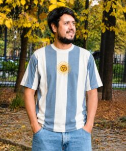 Remera sol de mayo bordado hombre